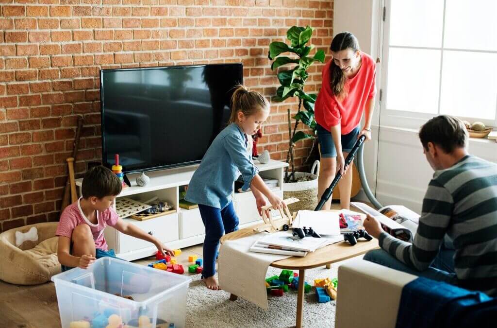 children cleaning